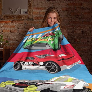 Hot Wheels Fleece Blanket - Epic Race Car Design - 100% Polyester - 100 x 150cm