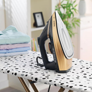 Beldray 3100w Ultra Ceramic Dual Soleplate Technology Copper/Black Steam Iron