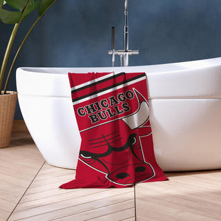 NBA Officially Licensed Towel Super Soft Feel, Chicago Bulls Red Basketball Team Design Perfect The Home, Bath, Beach & Swimming Pool One Size 75cm x 150cm 100% Cotton