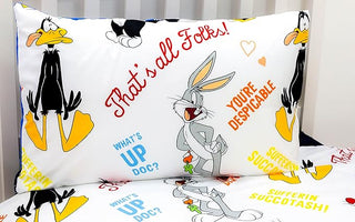 Looney Tunes Reversible Duvet Set - Thats's All Folks Design - Single and Double