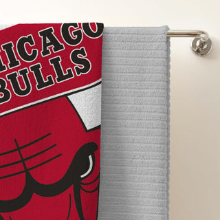 NBA Officially Licensed Towel Super Soft Feel, Chicago Bulls Red Basketball Team Design Perfect The Home, Bath, Beach & Swimming Pool One Size 75cm x 150cm 100% Cotton