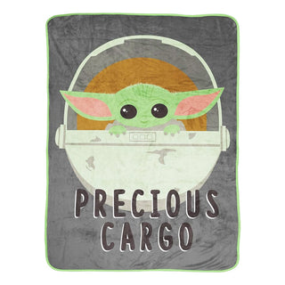 Jay Franco Fluffy Sherpa Fleece Throw Blanket - Baby Yoda Design - 100% Polyester - 130 x 150cm